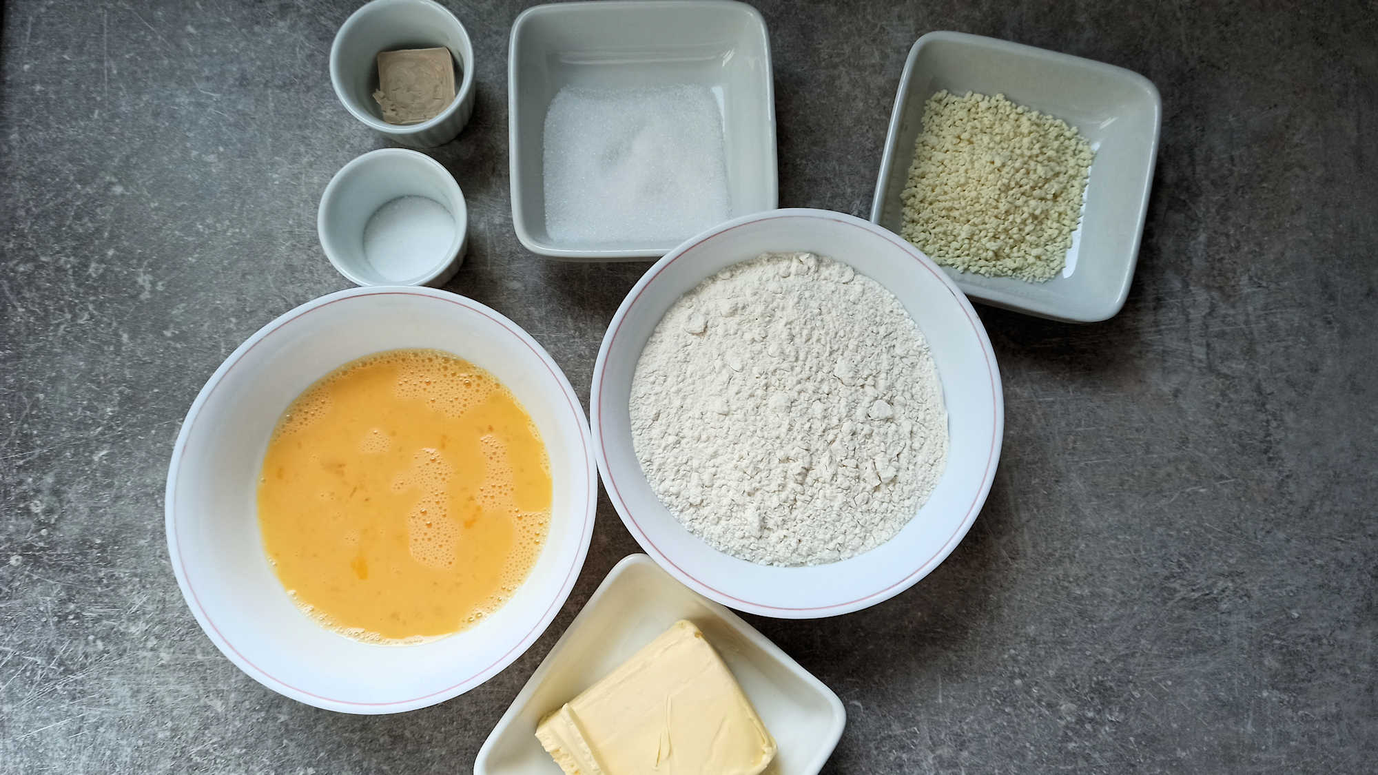 Ingrédients ppour la brioche de la véritable tarte tropézienne