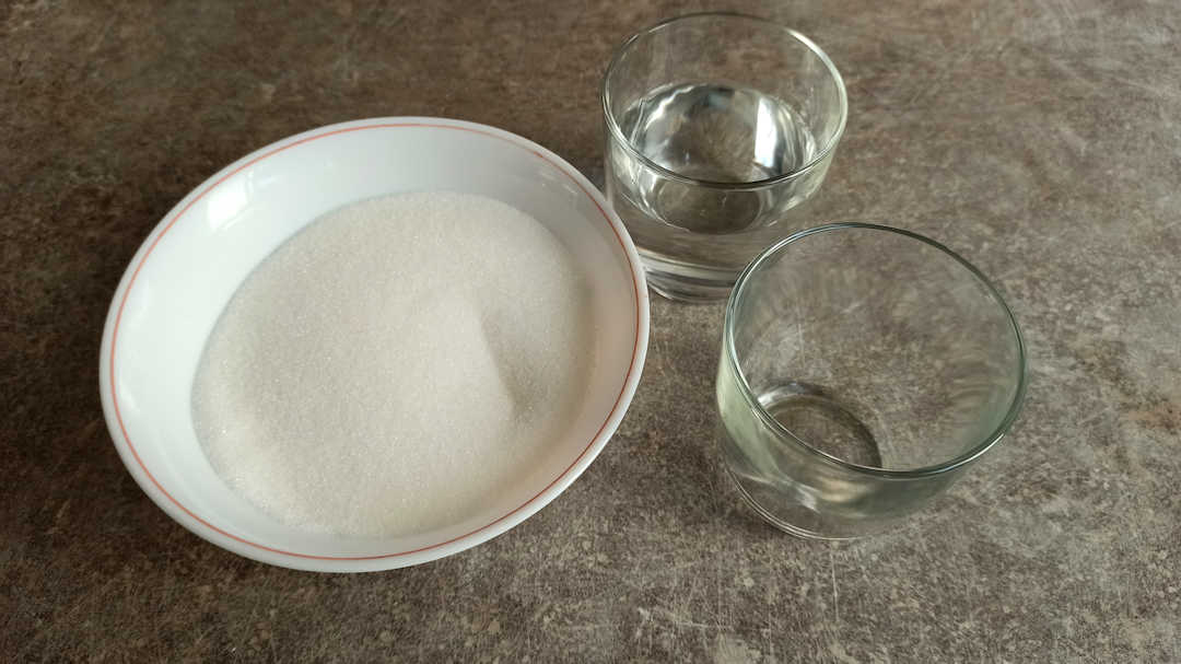 Les ingrédients pour le caramel liquide