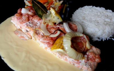 Pavés de saumon au four crevettes et aneth sauce hollandaise