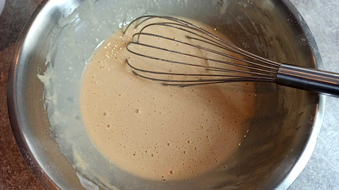 Incorporer la farine, puis le lait