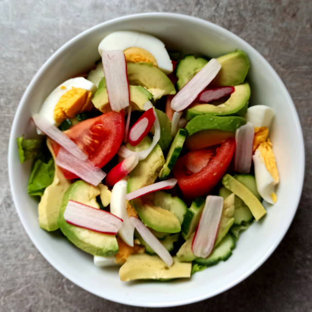 Salade avocat oeuf dur radis Salade avocat oeuf dur radis