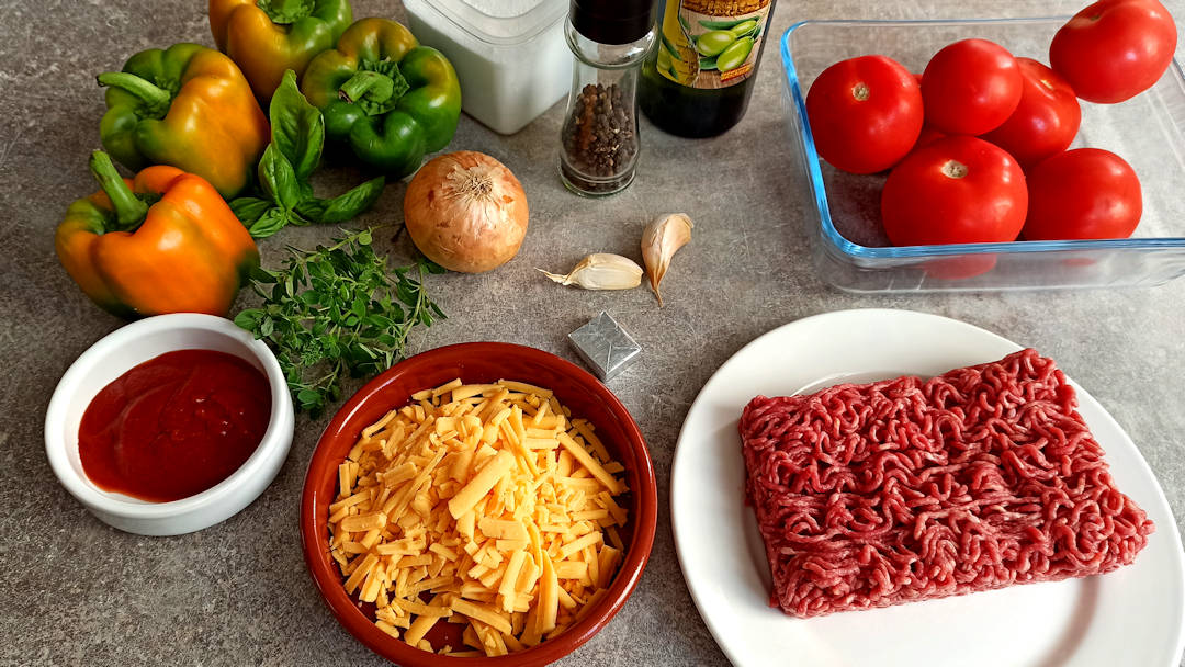 Les ingrédients des poivrons farcis au boeuf tomates et cheddar