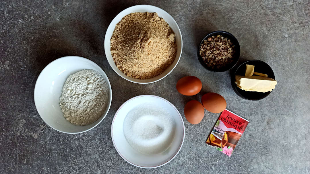Les ingrédients de la torta di nocciole