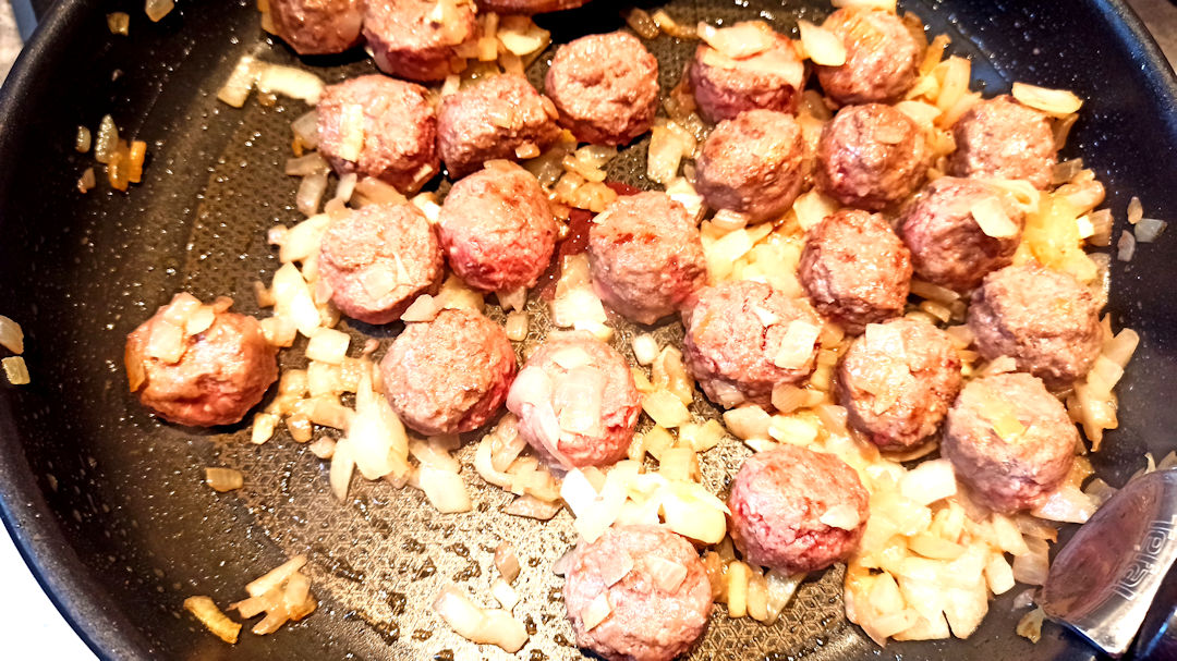 Ajouter les boulettes de bœufs