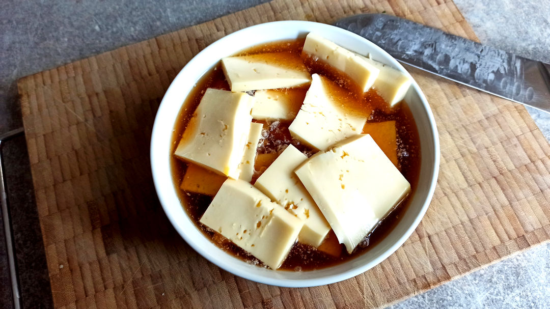 Couper le fromage en tranches