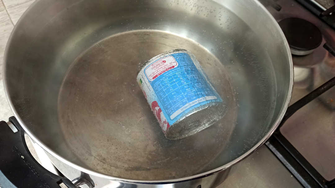 Il est important que la boîte soit toujours submergée