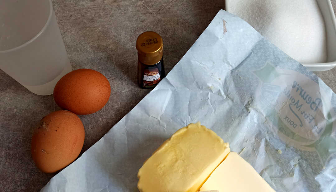 préparation de la crème au beurre au café