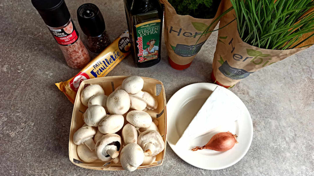 Les ingrédients de la tarte aux champignons de Paris et Brie