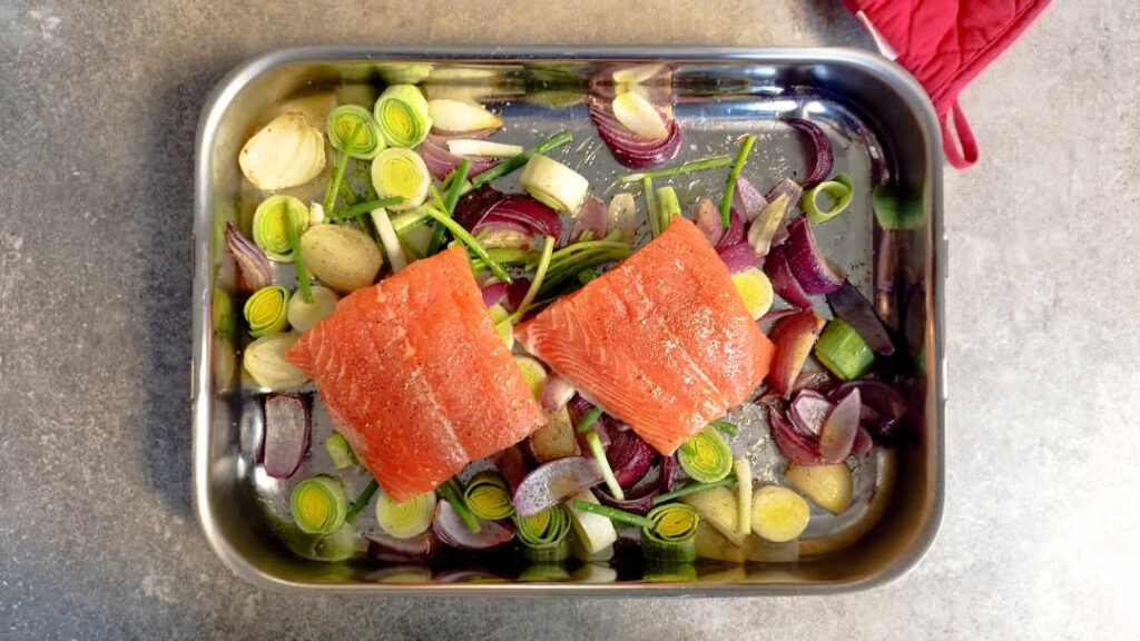 Déposer les filets de saumon