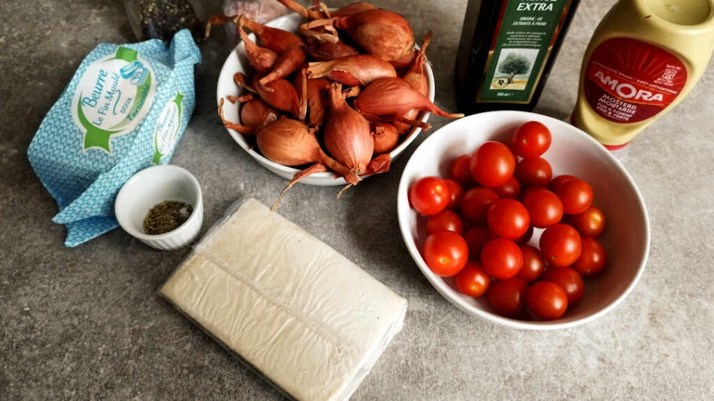 Les ingrédients de la tarte fine tomates échalotes