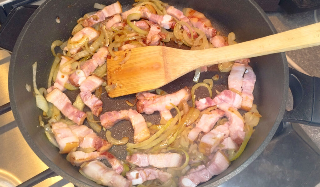 Ajouter les lardons