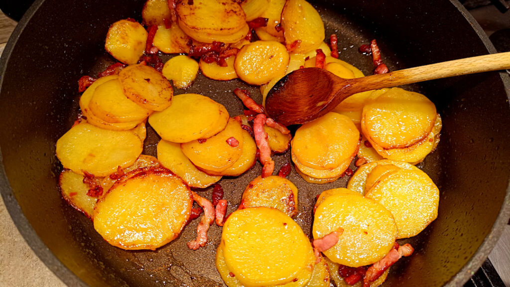 Faire revenir les pommes de terre